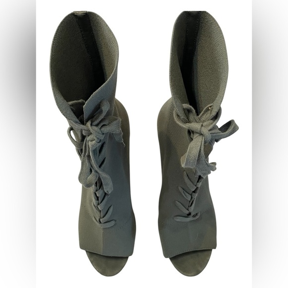 Steve Madden Olive Knit Stiletto Booties 8.5 - Picture 6 of 13